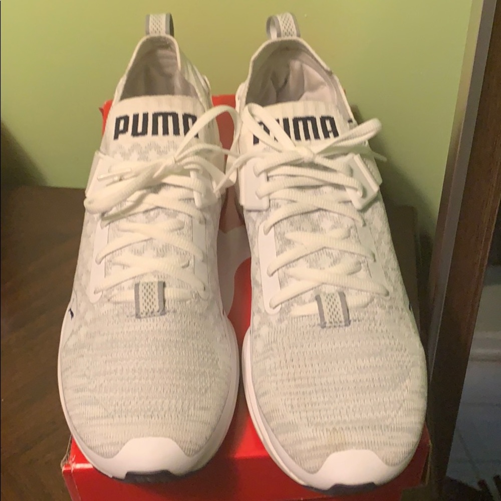 Puma Sneakers